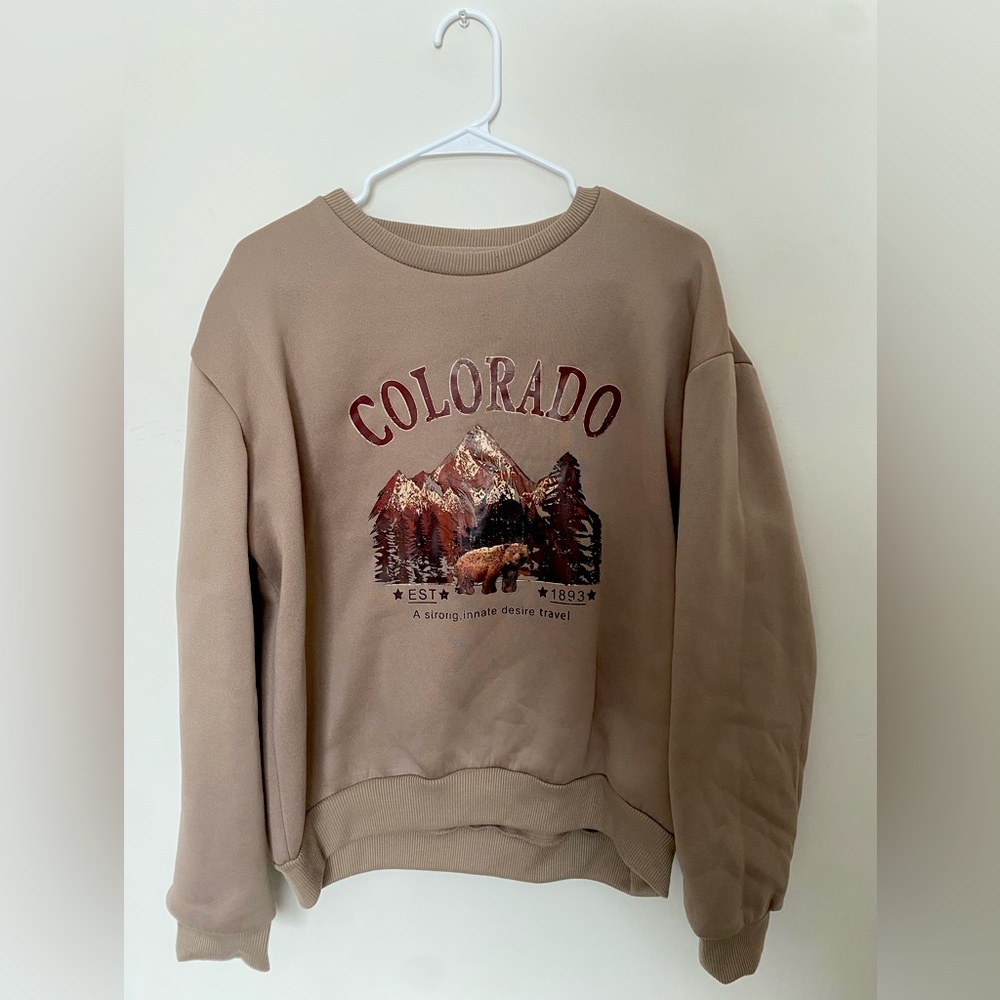 Brown, Colorado, crew neck